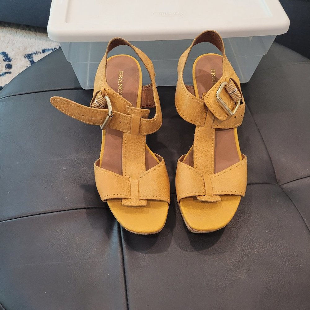 Women's sandals